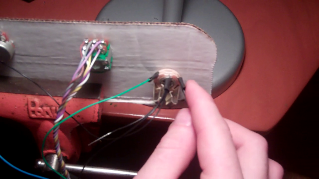 Heating shrink tubing