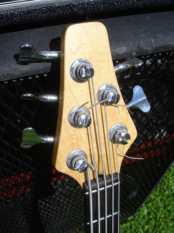 00106_04_Usher5 Head 00106_04_Usher5 Head