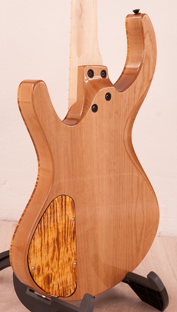 02018_03_best_bass_03_small 02018_03_best_bass_03_small