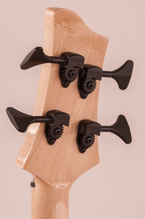 02018_05_best_bass_05_small 02018_05_best_bass_05_small