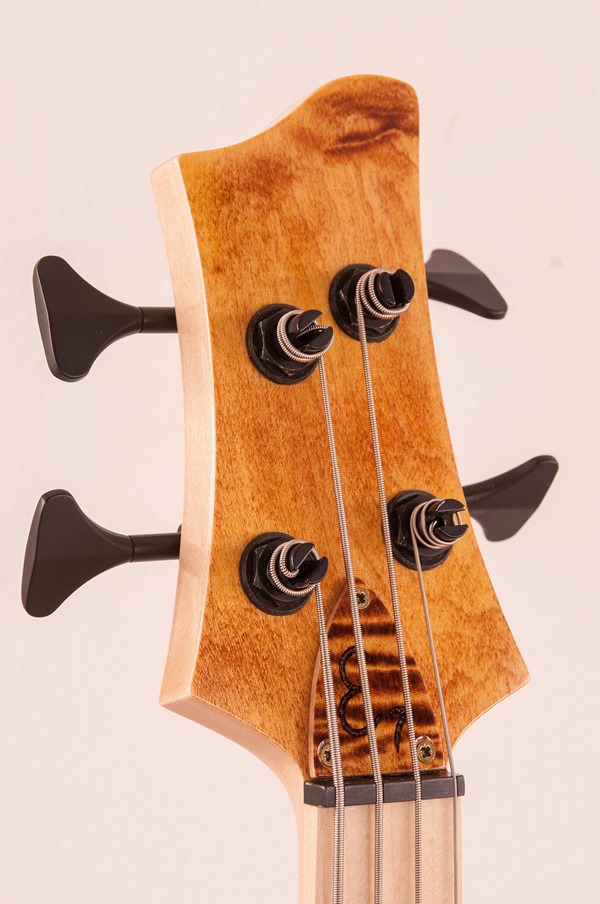 02018_06_best_bass_06_small 02018_06_best_bass_06_small