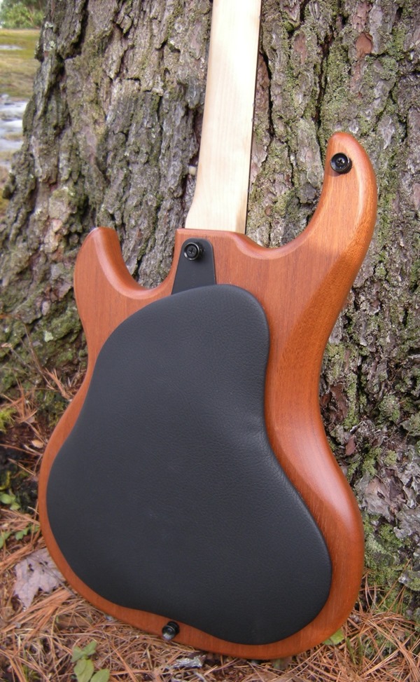 01802_02_mah-back-01 01802_02_mah-back-01