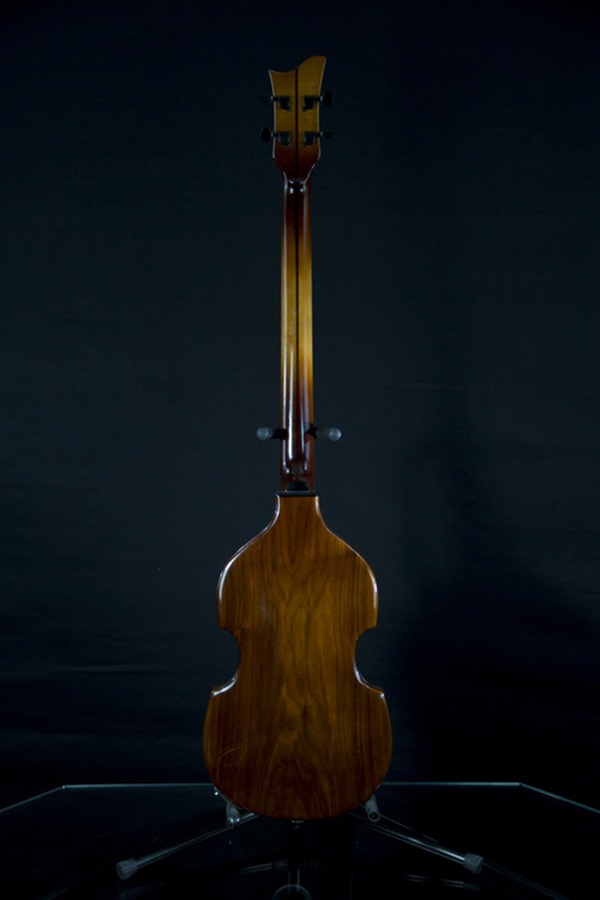 02035_02_bass back 02035_02_bass back