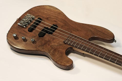 02022_01_Bass Body rt 2 02022_01_Bass Body rt 2