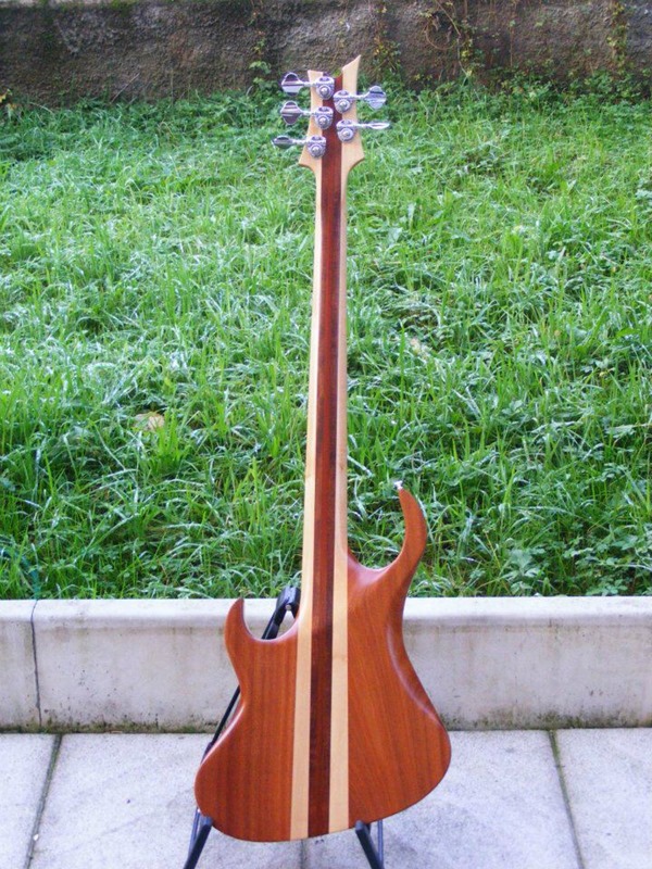 02443_02_Eggshell2 02443_02_Eggshell2