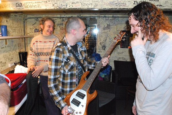 02443_09_Eggshell9 02443_09_Eggshell9