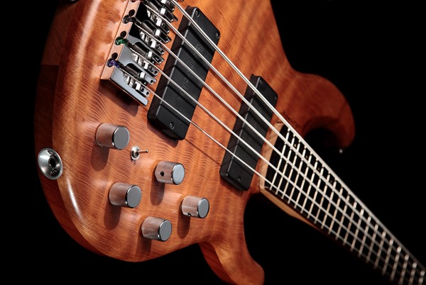 03529_04_bottom_perspective 03529_04_bottom_perspective