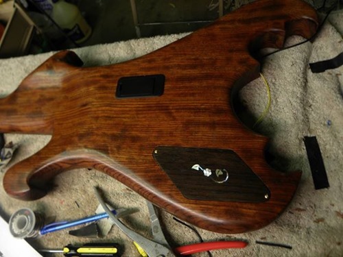 03711_10_10_Back_Body 03711_10_10_Back_Body