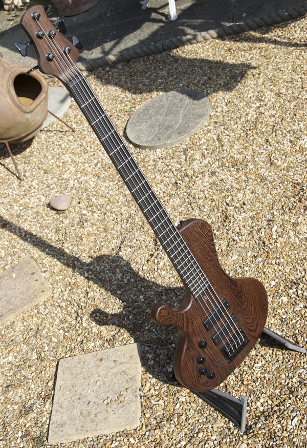 04076_01_dsc0305fb 04076_01_dsc0305fb