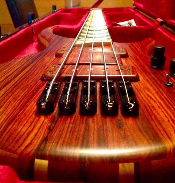 04643_06_image 04643_06_image