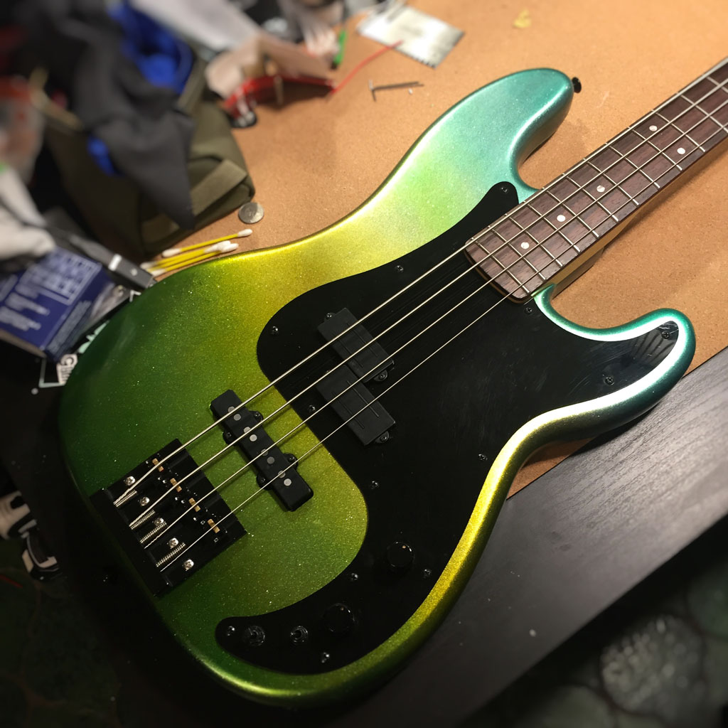 Bass of the Week] Squier Precision Bass 4 String | eBass
